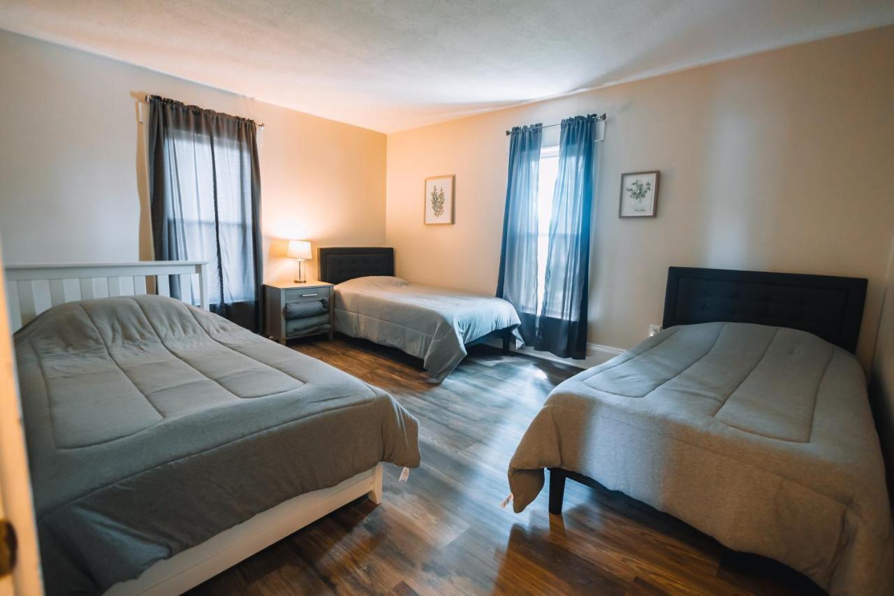 Villa Downtown Escape Great For Large Families & Groups à Sugarcreek Extérieur photo