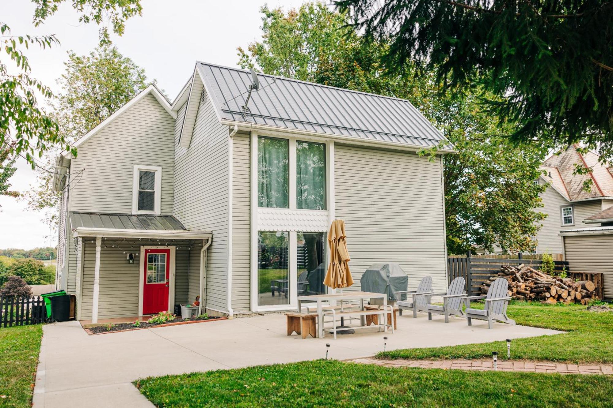 Villa Downtown Escape Great For Large Families & Groups à Sugarcreek Extérieur photo